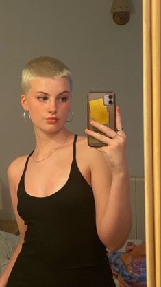 1 Inch Buzzcut, Buzz Cut With Big Forehead, Blond Buzzcut Woman, Shaved Head Round Face, Buzz Cut On Women, Platinum Buzzcut Women, Buzz Cut Hairstyles Woman, Buzzed Hair Women Round Face, Buzz Cut Women Growing Out