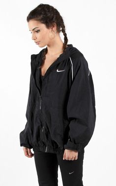 Vintage Nike Windbreaker Jacket | Frankie Collective How To Wear Sneakers, Nike Windbreaker Jacket, Vintage Nike Windbreaker, Outfits To Wear, Hoodie Outfit, Nike Sports, Mode Inspo, Sporty Outfits