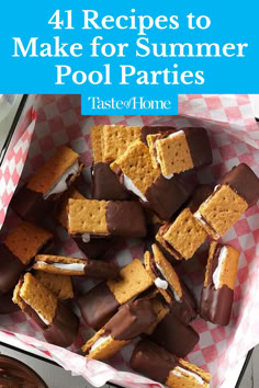 Splash into summer with recipes perfect for a pool party or picnic at the beach—from fun ice cream treats and decorated cookies to easy grilled pizza, fruit salads and refreshing drinks. Fun Summer Dinners For Kids, Fruit Picnic Ideas, Food For Pool Day, Easy Pool Party Desserts, Fun Pool Party Food, Field Day Food Ideas, Pool Party Themed Snacks, Summer Desserts Ideas, Packing Food For The Beach