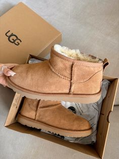 #uggseason #uggs #autumn #shoes #autumncolors #boots #bootsforwomen Mini Ugg Boots, Ugg Classic Mini Ii, Chukka Sneakers, Ugg Classic Mini, Koolaburra By Ugg, Baby Boots, Ugg Classic