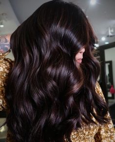 Espresso Hair Color, Hair Color Brown Chestnut, Hair Color Guide, Chestnut Brown Hair, Brown Hair Shades, Hair 2022