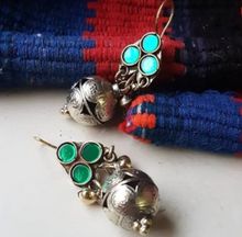 South Asian Jewelry, Bell Earrings, Jewelry Ornaments, Jewelry Delicate, Asian Jewelry, Vintage Ornaments