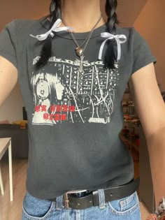 Grey Coquette, Brandy Melville Radio Silence, Baby Tee Outfit, Bow Uggs, Denim Baggy Jeans, Radio Silence, Aesthetic Fits, Fits Clothes, Lily Rose Depp