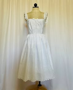 Vintage inspired eyelet cotton dress with lining. iMPORTANT ♥️ Please contact us if you need or want an order by a certain time frame as our production and shipping times vary. We need to know in advance for orders with specific deadlines. Thank you! Cotton Broderie Anglaise Knee-length Dress, Classic Broderie Anglaise Dresses, Fitted Cotton Eyelet Dress, Summer Vintage Outfits, Vintage French Fashion, Vintage White Dress, Dress Layering, Vintage Dresses Casual, White Casual Dress