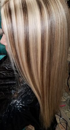 Perfect Blonde Hair, Highlights Lowlights, Red Hair Inspo, Hair Color Formulas, Brunette Hair With Highlights, Hair Streaks, Glossy Hair, Blonde Hair Shades