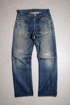 Levi's 1985's Vintage Selvedge Denim Jeans original late 1966 selvedge made in USA by Factory 6 SIZE Waist：38cm Thigh：29cm Length：99cm Inseam：72cm Leg opening：20cm Welcome to our online store https://bansecondhandgoods.com/ Worldwide Shipping The official website provides credit card services,  please contact us via private message if necessary. Find us IG :  ban_secondhand_goods Thank you for checking us out :) Levis Made And Crafted, Vintage Jeans With Double-needle Stitching For Streetwear, Vintage Selvedge Straight Leg Jeans, Retro Selvedge Jeans For Streetwear, Vintage Selvedge Jeans With Standard Cut Leg, Vintage Selvedge Jeans With Standard Cut, Vintage Pre-washed Jeans For Streetwear, Vintage Selvedge Standard Cut Jeans, Denim Aesthetic