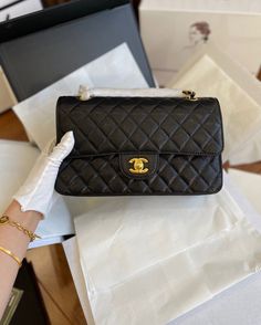 VL - Luxury Edition Bags CH-L 334 – My Store Chanel Cross Body Bag, Chanel Bag Classic, Dream Bags, Luxury Bags Collection, Birthday Treat, Limited Edition Bag, Future Wardrobe, Italy Style, Replica Designer Handbags