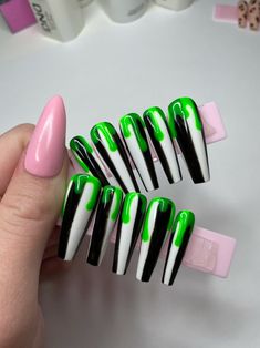 Nail Ideas Halloween, Beetlejuice Art, Halloween Nails Acrylic, Nail Designs Halloween, Halloween Nail Ideas, Horror Nails, Neon Green Nails, Tapered Square Nails, Halloween Acrylic Nails