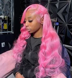 pink wig with braid on the side Blonde Wig Hairstyles, 21st Birthday Hairstyles, Birthday Hairstyle, Frontal Wig Hairstyles, Birthday Hairstyles, Wig Styling, Frontal Hairstyles, Pink Wig, Inspo Instagram