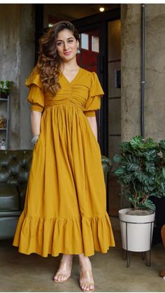 Western Party Wear Dresses, One Piece Dress Western, Trending Maxi Dresses, Western Dress For Women, Indo Western Dresses For Women, Ethnic Gowns, Western Dresses For Women, Stylish Kurtis Design, Simple Frocks