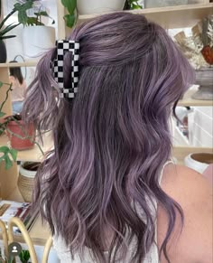 Smoky Lilac Hair, Light Purple Highlights Brown Hair, Ash Purple Hair Color, Lilac Highlights Brown Hair, Metallic Purple Hair, Malia Aesthetic, Ashy Purple Hair, Purple Money Piece Hair, Lilac Balayage