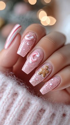 Get this dreamy winter scene with snow-capped mountains, gold ornaments, and sparkling stars on a midnight blue base for an elegant Christmas nail design. Snow Caps, Sparkling Stars, Gold Ornaments, Christmas Nail Designs, Christmas Nail, Winter Scene, Elegant Christmas