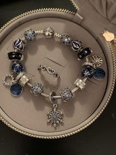 10:00 Blue And Silver Pandora Bracelet, Blue Pandora Bracelet Ideas, Silver Pandora Bracelet Ideas, Pandora Bracelet Blue Theme, Pandora Charms Blue, Blue Pandora Bracelet, Pandora Azul, Pandora Bracelet Aesthetic