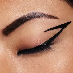 Eyeliner For Hooded Eyes, Eyeliner Designs, Eyeliner Styles, Cat Eye Makeup, Eye Makeup Designs