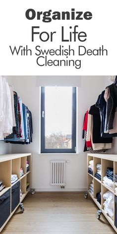 Declutter Clothing, Organizing Minimalist, Holistic Cleaning, Swedish Minimalism, Ways To Stay Organized, Organising Ideas, Minimal Closet, Simply Organized, Organize Ideas