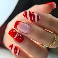 Festive Christmas Nails Manicure Tips, Holiday Nail, Holiday Nail Art, Christmas Nail Designs, Christmas Nail Art, Christmas Nail