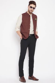 Waistcoat Designs, Maroon Fabric, Maroon Jacket, Jacket Store, Formal Men Outfit, Festive Wedding, Jacket Fabric, Nehru Jacket, Man Weave