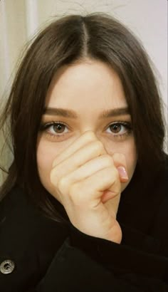 Doe Eye Makeup, Deer Eyes, Dasha Taran, Doe Eyes, 사진 촬영 포즈, Hazel Eyes, Foto Ideas Instagram, Pretty Eyes, Cute Selfie Ideas