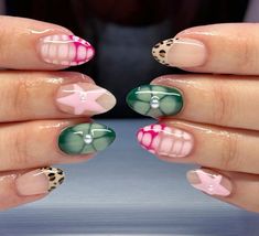 Chunky Gel Nails, Cmbyn Nails, Nail Inspo Pattern, Nails Acrylic With Design, Nail Art Designs Funky, Mail Inspo Short Almond, Different Pattern Nails, Nails With Builder Gel, Simple Unique Nail Designs