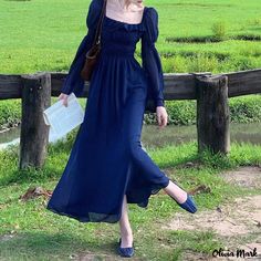 Olivia Mark - Fashionable Long Sleeve Gown with Relaxed Silhouette Korean Fashion Chic, Midi Dress Elegant, Elegant Midi Dresses, Casual Party Dresses, Long Sleeve Evening Dresses, Long Sleeve Gown, Korean Dress, Long Gown, One Piece Dress