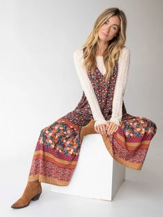 Let's Just Go Wide-Leg Jumpsuit - Tan Border Print-view 1 Women’s Boho Fashion, Natural Life Jumpsuit, Modest Mid Size Outfits, Boho Semi Formal Outfit, Boho Artsy Outfit, Stylish Clothes For Women In Their 40s, Boho Office Clothes, Fashion In My 40s For Women, Vintage Modern Style Fashion