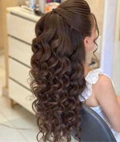 Wedding Hairstyles For Strapless Dress, Hairstyles With Curled Hair, Hair Style Vedio, Open Hairstyles, Trendy Hairstyle, Front Hair Styles, Penteado Cabelo Curto