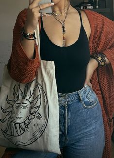 Hobo Outfit Ideas, Alt Beach Outfits, Grunge Beach Outfit, Beachy Boho Outfits, Outfit Gilet, Camp Clothes, Outfit Inspo Winter, Loose Clothing, Beachy Boho