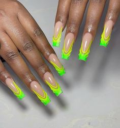 Nails Art Vert, Lime Green Acrylic Nails, Jamaica Nail Designs, Yellow Green Nails, Neon Green Nails Design, Jamaica Nails, Ambre Nails, Lime Green Nails, Neon Green Nails