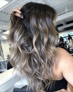 Black Hair Balayage, Rave Hair, Brown Hair Looks, Brown Hair Inspo, Balayage Hair Dark, Dark Hair With Highlights, Hair Color Light Brown, Brunette Balayage Hair