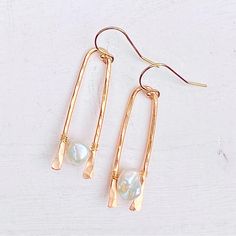 Gold Keshi Pearl Earrings - 14k Gold Filled Dangle Earrings With Keshi Pearl White Hammered Dangle Earrings, White Hammered Dangle Jewelry, Keshi Pearl Earrings, Diy Bijoux, Bar Jewelry, Hammered Earrings, Handmade Jewelry Designs, Handmade Wire Jewelry, Gold Filled Earrings