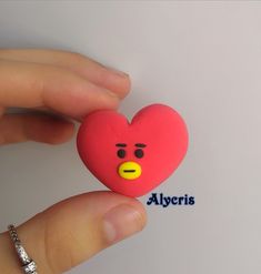 Ideas With Plasticine, Light Clay Ideas, Polymer Clay Disney Charms, Tata Bt21, Bt21 Tata