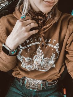 Ranchy Outfits, Punchy Fashion, 90s Chola, 90s Chola Fashion, Cute Western Outfits, Western Girl Outfits, Country Fits, Western Fits, Western Vibes