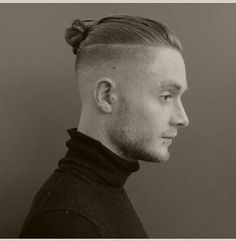 Man Bun Top Knot, Top Knot Men, Trendy Mens Hairstyles, Male Hairstyles, Man Bun Hairstyles, Undercut Men, Mens Hairstyles Medium, Top Knot Hairstyles, Cool Hairstyles For Men