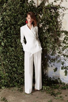 Woman In Suit, Paule Ka, White Suit, Pant Suits, Blazer Designs, Sarah Jessica Parker, British Vogue, Alexa Chung