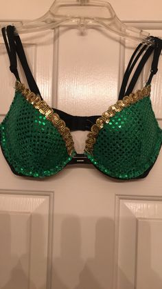 St. Patrick’s Day bra glitter bra Bra Art, Costume Bra, Formal Dresses Prom, St Patrick’s Day, Festival Bra, Costume Design, St Patrick, Bridal Makeup, Stylish Outfits