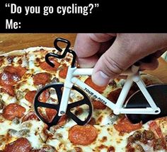 Pro level, lol Bike Meme, Quirky Kitchen, Meme Page, Food Memes, Lol Memes, Love Pizza, Memes Br, Cool Kitchen Gadgets, A Pizza