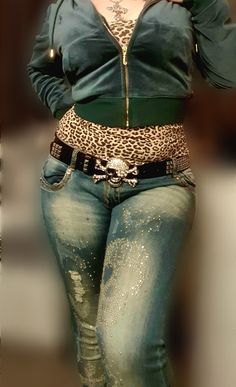 Juicy couture, leopard print tank top, studded belt, y2k, mcbling Woman Y2k Outfit, Baddie Outfits 2000s, Women 2000s Outfits, Ways To Style A Baggy Shirt, Y2k Dress And Jeans, 90s And Y2k Fashion, Juicy Couture Outfits With Jeans, Juicy Y2k Outfit, 2000 Baggy Outfits