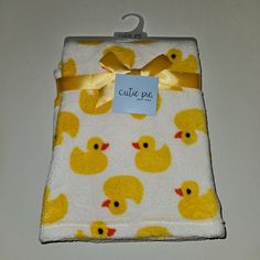 Yellow Ducks Fleece Baby Blanket Brand: Cutie Pie Material: 100% Polyester ~ Super Soft Fleece Feel Measures 30" X 36" Brand New, With Tag And Bow Still Attached. 230306al240505 Duck Blanket, Fleece Baby Blankets, White Fleece, Yellow Duck, Rubber Ducky, Cutie Pie, Christmas List, Ducks, Fleece Blanket