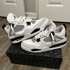 Air Jordan 4 Retro Mens Size 11 (Used) Worn 1x Og All In Excellent Condition And Any Questions Or Concerns Please Comment Down Below And Thanks!!!! I Also Have More Clothing Shoes And Accessories Etc For Sale!!!! Black And White Jordans, White Jordans, Shoes Air, Jordan 4 Retro, Air Jordan 4, Air Jordan 4 Retro, Jordans For Men, Shoe Obsession, Shoes And Accessories