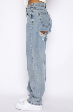 Taking A Trip Jeans Blue Wash | White Fox Boutique USA Summer Inspo Outfits, Mid Rise Straight Leg Jeans, Plus Size Summer Fashion, Chic Romper, Cute Crop Top, Stylish Summer Outfits, Light Jeans, Silver Button, Work Style