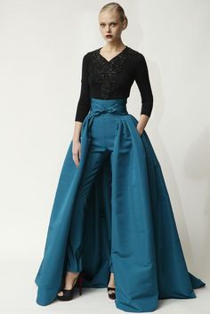 Estilo Hippie, Naeem Khan, Moda Vintage, Fashion Images, Pre Fall, Look Fashion, Runway Fashion