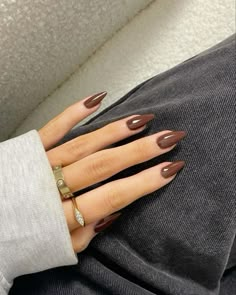 #fall #autumn #autumncolors #nailinstagram #nailart #naildesign #nailsofinstagram Espresso Nails, Espresso Brunette, Milky Nails, Casual Nails, Almond Acrylic Nails, Neutral Nails, Brown Nails, Girls Nails, Autumn Nails