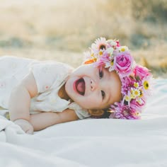 Mother Daughter Photos, Baby Fotografie, French Baby Names, French Baby, Flowers In Her Hair, Cool Baby, Chur, Foto Baby, Legally Blonde