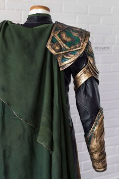 Knight Formal Wear, Fae Male Outfit, Medieval Costume Design, Armor With Cape, Green Fantasy Outfit, Green Warrior Outfit, Royal Elf Clothes Male, Elven Outfit, Green And Gold Fantasy Outfit Male