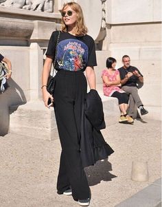 Rock Outfit, Pastel Outfit, All Black Looks, Vintage T Shirts, Elegante Casual, Estilo Chic, Looks Black, Vintage Pants