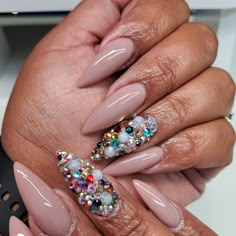 New Britain CT Nails With Rhinestones On One Nail, Acrylic Nails Jewels Rhinestones, Jewels On Nails Ideas, Natural Nail Polish Designs, Nails Gel X Ideas, Almond Junk Nails, Stones On Nails, Cute Homecoming Nails, Nail Designs For Work