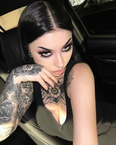 Mikayla Rez, Alt Baddie, Goth Makeup, Dark Makeup