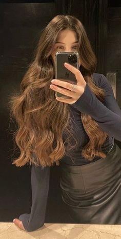 Brown Hair Shades, Hair Upstyles, Haircuts For Long Hair, Hair Maintenance, Long Hair Women, Rainbow Hair, Grow Hair, Seville