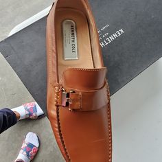 Mens Dress Shoe Mens Dress Shoe, Mens Brown Loafers, Brown Shoes Men, Driver Shoes, Black Leather Dress Shoes, Penny Loafers Men, Kenneth Cole Shoes, Brown Leather Loafers, Leather Loafer Shoes