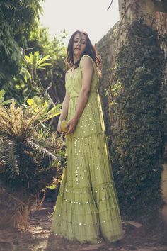 Light Green Kurti Combination, Green Kurti Combination, Light Green Kurti, Kurti Combination, Tiered Anarkali, Lucknowi Lehenga, Green Kurti, Blue Anarkali, Mehendi Outfits